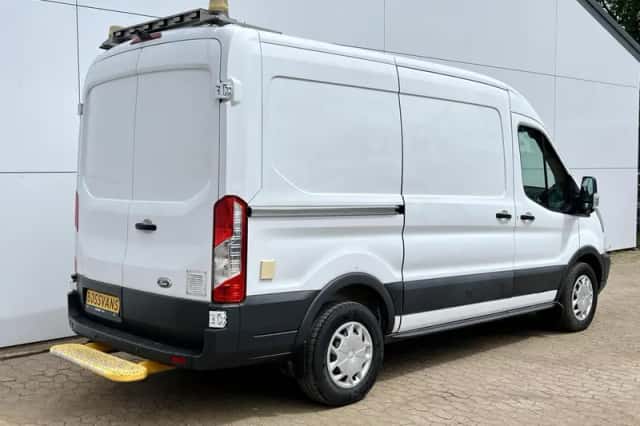 Ford Transit (2018) thumbnail 3