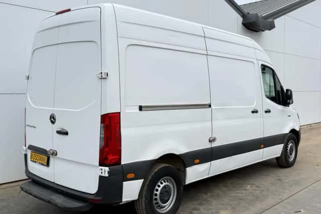 Mercedes-Benz eSprinter (2022) thumbnail 3
