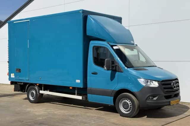 Mercedes-Benz Sprinter (2023) thumbnail 4