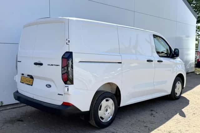 Ford Transit Custom (2024) thumbnail 3