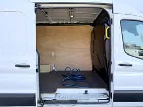 Ford E transit 68kwh 184pk (2023) thumbnail 11