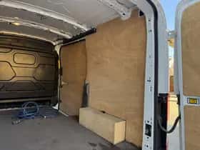 Ford E transit 68kwh 184pk (2023) thumbnail 16