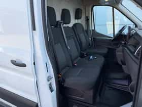 Ford E transit 68kwh 184pk (2023) thumbnail 9
