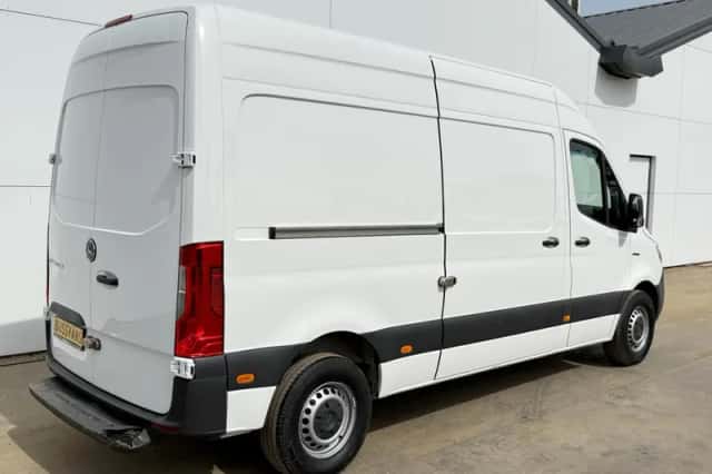 Mercedes-Benz eSprinter (2022) thumbnail 4