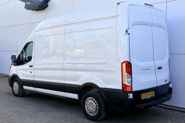 Ford Transit (2023) thumbnail 2