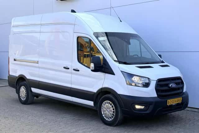 Ford Transit (2023) thumbnail 4