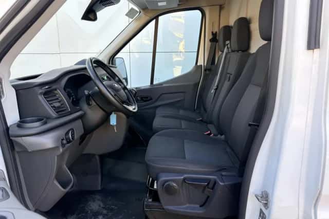 Ford Transit (2023) thumbnail 6