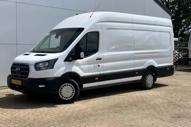 Ford E transit (2023) thumbnail 1