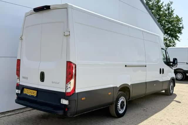 Iveco Daily (2022) thumbnail 3