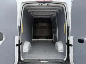 Volkswagen Crafter (2024) thumbnail 11