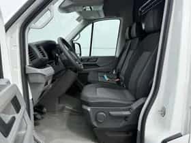 Volkswagen Crafter (2024) thumbnail 6