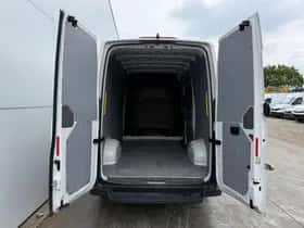 Volkswagen Crafter (2024) thumbnail 10