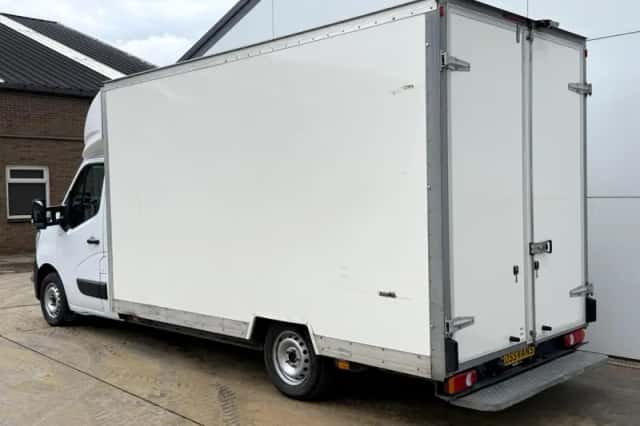 Renault Master (2023) thumbnail 2