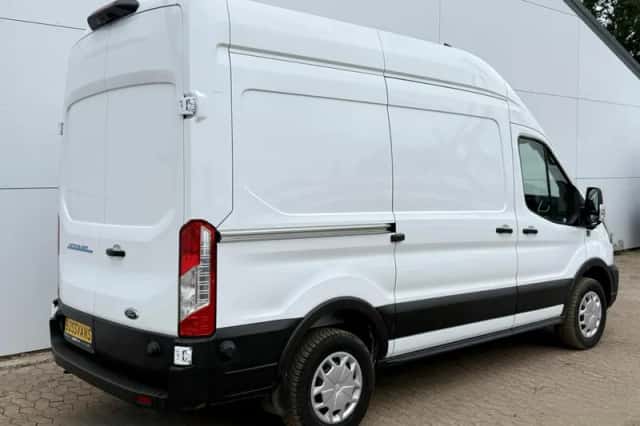Ford E transit (2023) thumbnail 4