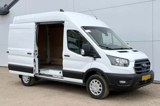 Ford E transit (2023) thumbnail 6