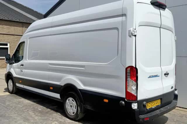 Ford E transit (2023) thumbnail 3