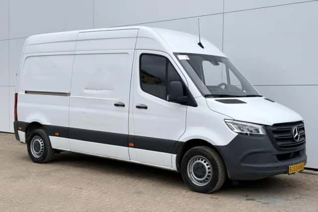 Mercedes-Benz Sprinter (2023) thumbnail 4