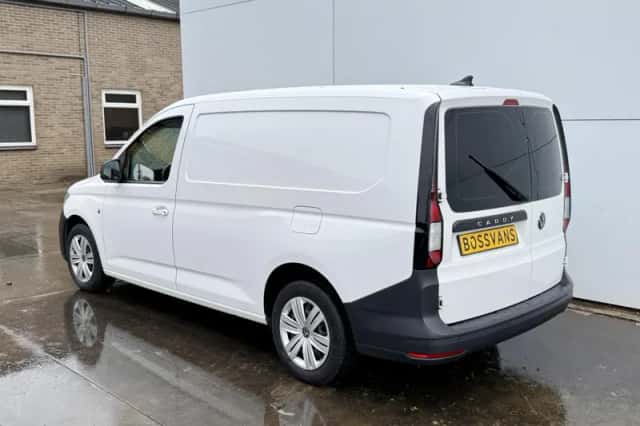 Volkswagen Caddy Maxi (2022) thumbnail 2
