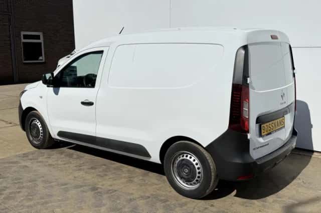 Renault Kangoo (2021) thumbnail 2