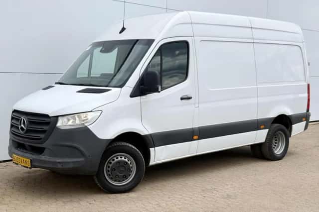 Mercedes-Benz Sprinter (2020) thumbnail 1
