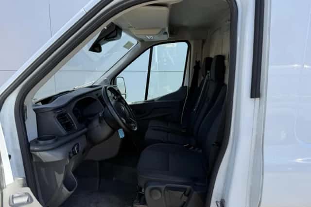 Ford Transit (2023) thumbnail 6