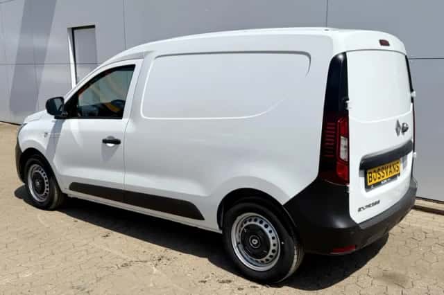 Renault Kangoo (2024) thumbnail 2
