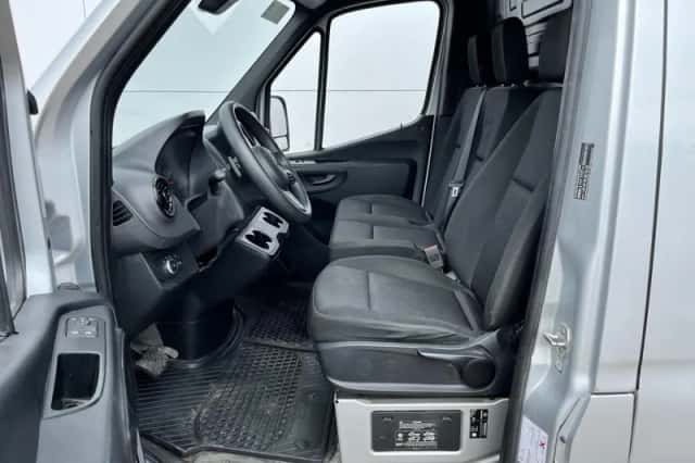 Mercedes-Benz Sprinter (2022) thumbnail 6