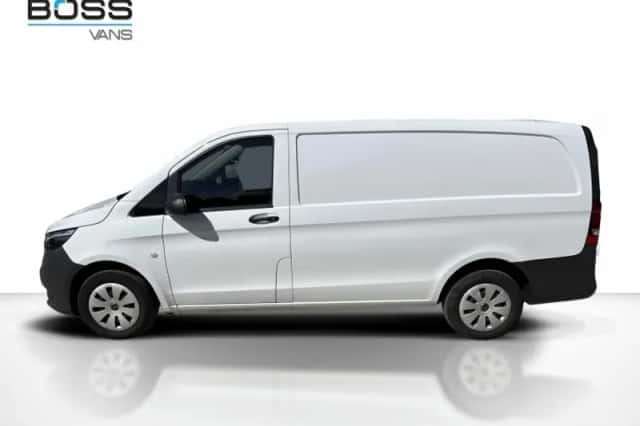 Mercedes-Benz Vito (2024) thumbnail 2