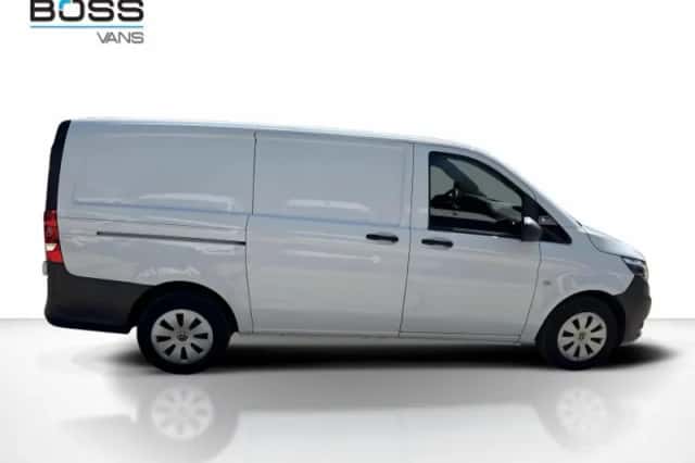 Mercedes-Benz Vito (2024) thumbnail 6