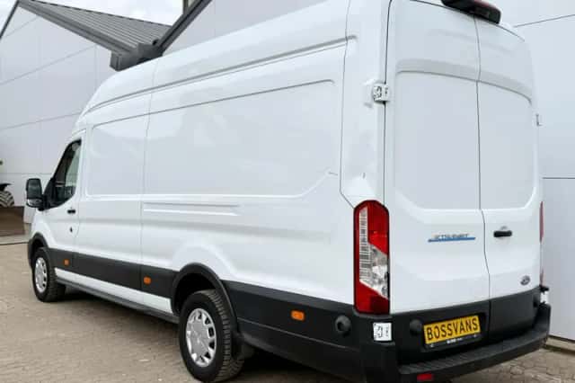 Ford E transit (2023) thumbnail 2