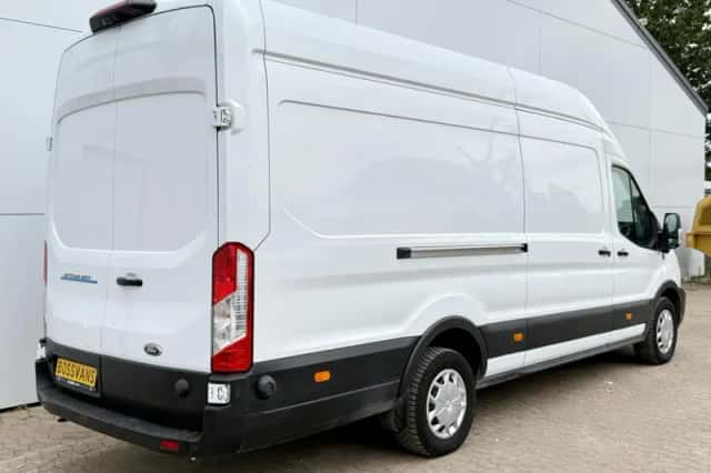 Ford E transit (2023) thumbnail 3