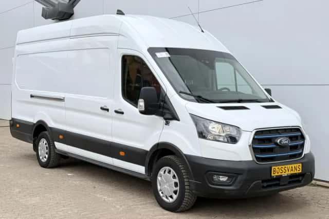 Ford E transit (2023) thumbnail 4