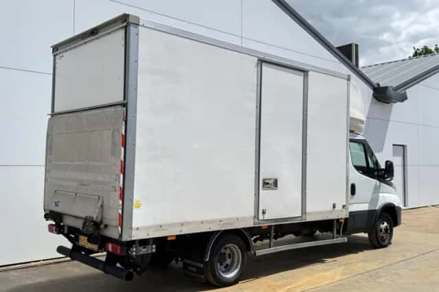 Iveco Daily (2022) thumbnail 3