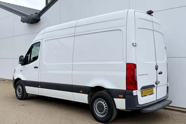 Mercedes-Benz eSprinter (2021) thumbnail 3