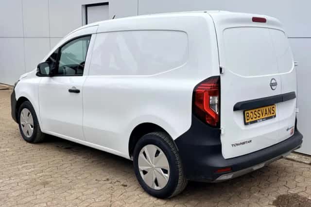Nissan Townstar (2023) thumbnail 3