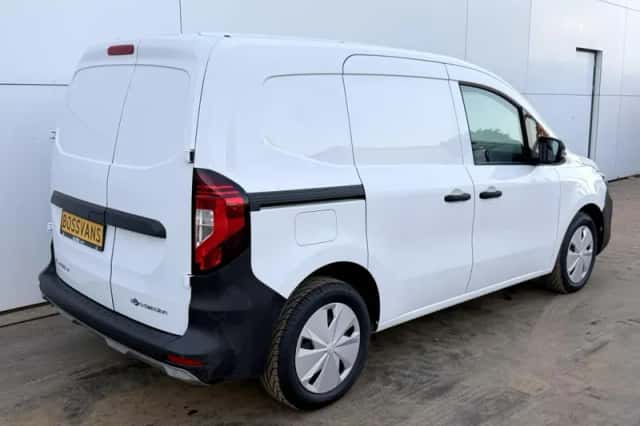Nissan Townstar (2023) thumbnail 3