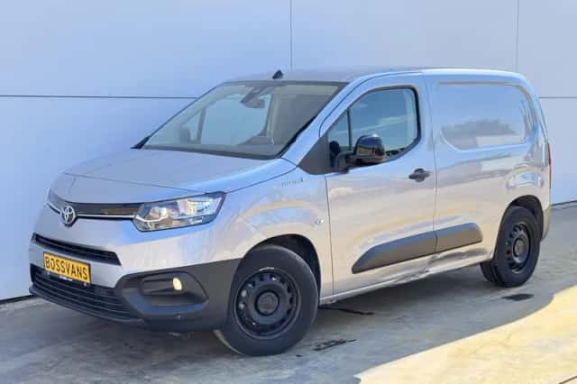 Toyota Proace (2023) thumbnail 1
