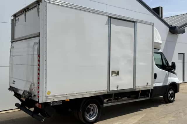 Iveco Daily (2022) thumbnail 3