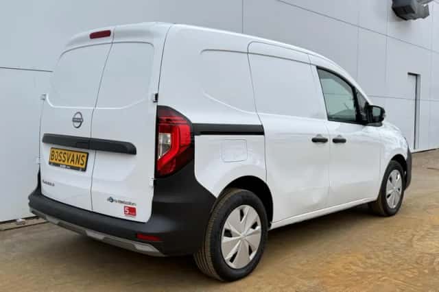 Nissan Townstar (2023) thumbnail 3