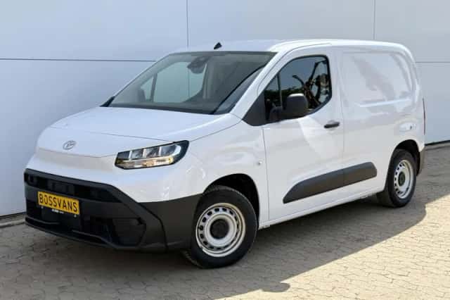 Toyota Proace (2024) thumbnail 1