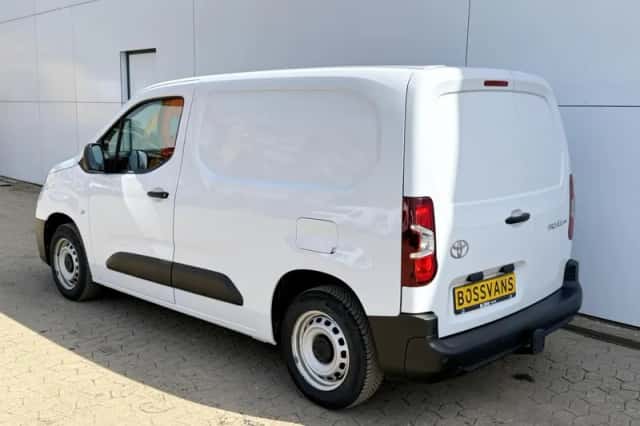 Toyota Proace (2024) thumbnail 2