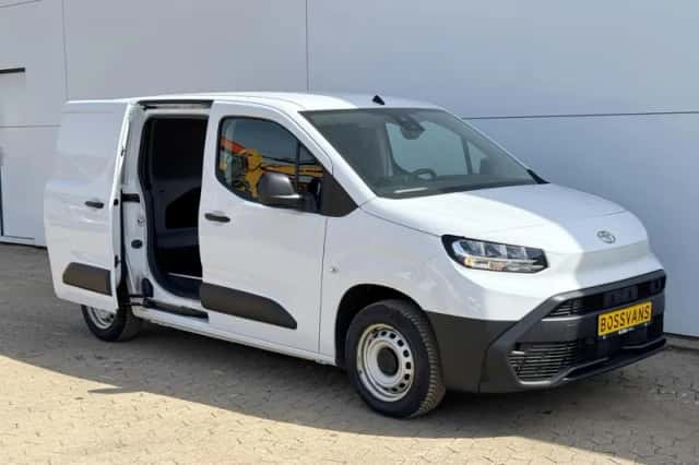 Toyota Proace (2024) thumbnail 5