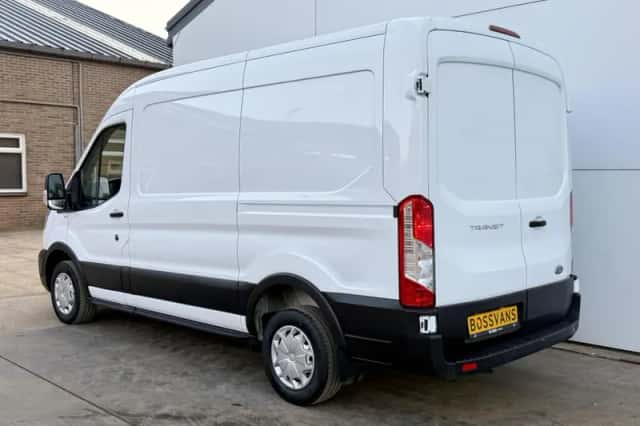 Ford Transit (2024) thumbnail 2