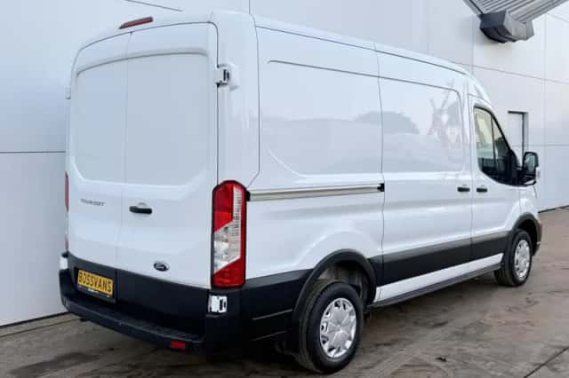 Ford Transit (2024) thumbnail 3