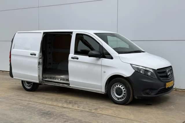 Mercedes-Benz Vito (2020) thumbnail 5