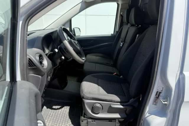Mercedes-Benz Vito (2022) thumbnail 6