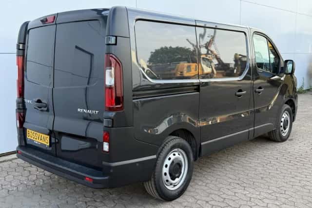 Renault Trafic (2024) thumbnail 3