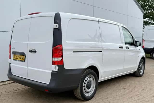 Mercedes-Benz eVito (2024) thumbnail 3