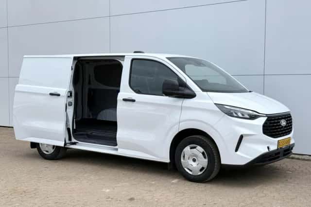 Ford Transit Custom (2024) thumbnail 5