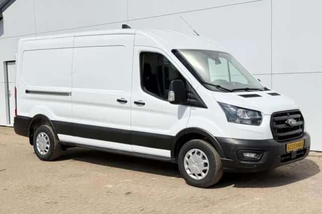 Ford Transit (2024) thumbnail 4